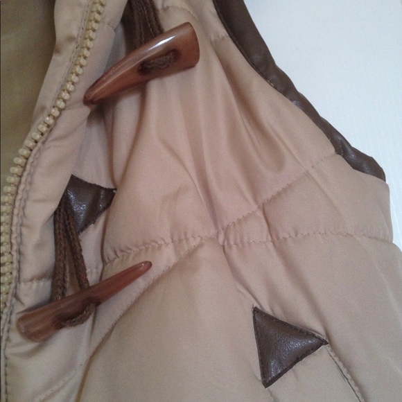 Outerwear Vest With Faux Fur - Picture 4 of 7